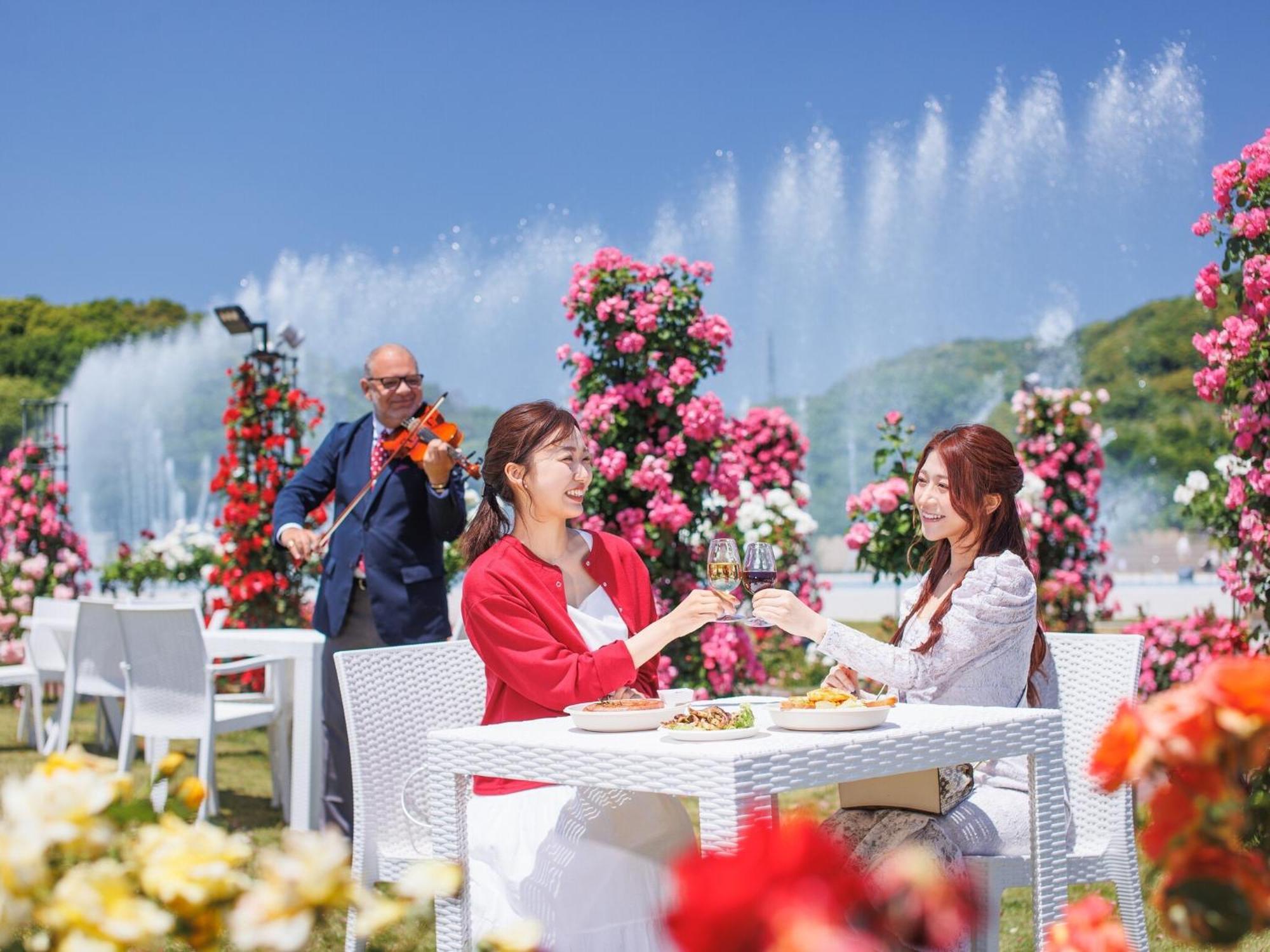 Hotel Europe Huis Ten Bosch Сасебо Экстерьер фото